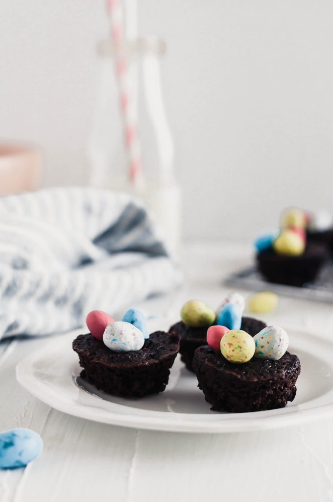 These cute little Brownie Nests are SO simple to make and super festive. Get the kids in the kitchen to help make this simple Easter dessert.