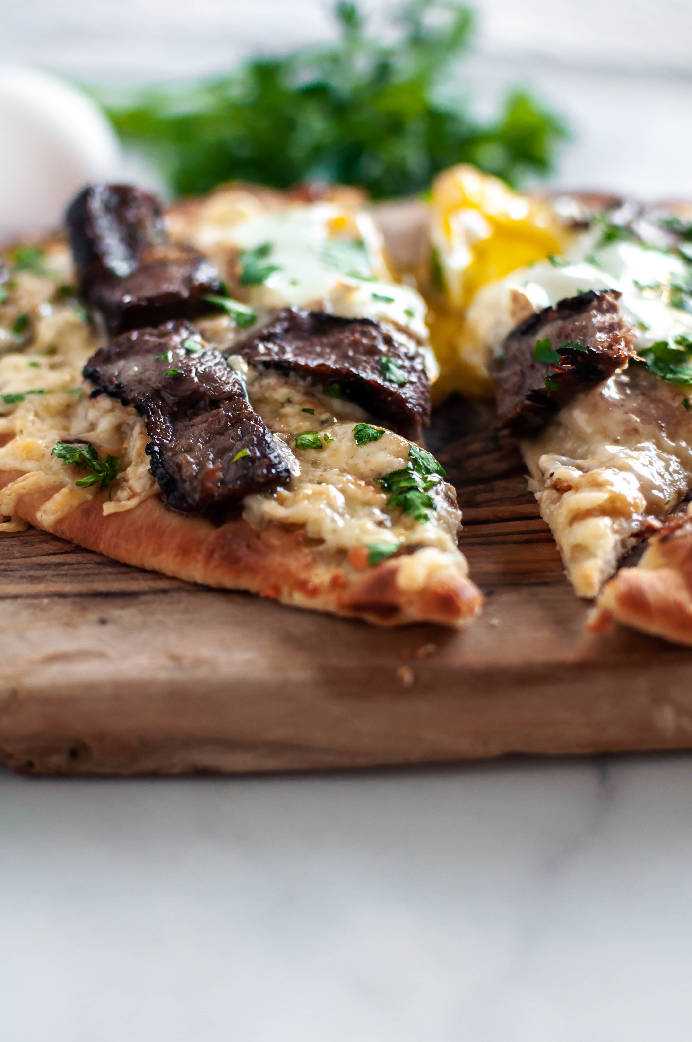 Steak and Egg Flatbread Pizza - Meg's Everyday Indulgence