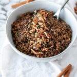 Instant Pot Gingerbread Oatmeal will bring all the holiday spirit. Tons of gingerbread flavor packed into breakfast for a healthy spin on a holiday favorite.